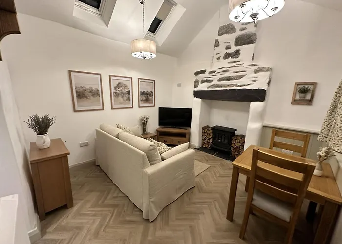 Stunning Cottage Near Aber Falls